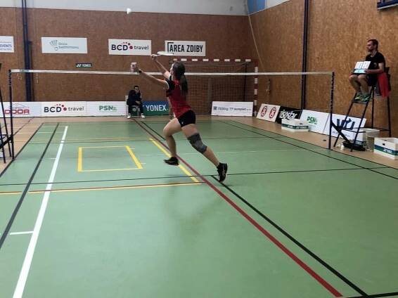 Dobiášová ve finále dvouhry, s Brožkovcovou třetí ve čtyřhře | Badmintonový klub Super Stars Most