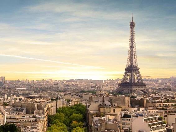 Eiffel Tower visit - line-cutter ticket | France Tourisme