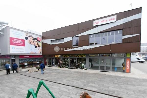 PRONÁJEM KOMERČNÍHO PROSTORU 68,56 M2, PŘÍZEMÍ - OC MAXIM STRAKONICE - Č. 15