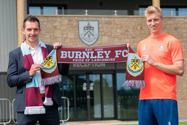 Burnley FC Names Spreadex As Principal Shirt Partner