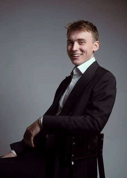 Robert Brooks Carlson, piano - Classical Music Chicago
