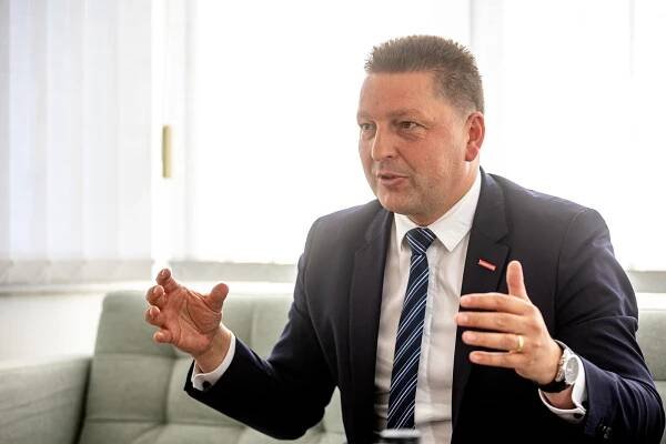 Radim Sršeň: Sociální dávky pro uprchlíky bych svázal s jejich místem pobytu