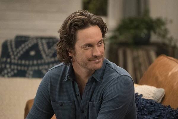 Na hromádce s ex - Paige Turner - Z filmu - Oliver Hudson