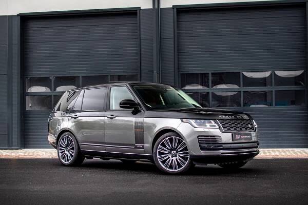 Range Rover Vogue - inspirováno SVAutobiography - WikiCars