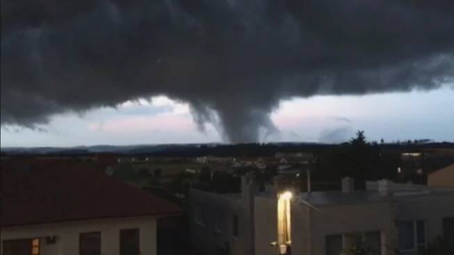 Meteorologové prověřují řádění tornáda v Česku. Ukázali první důkaz
