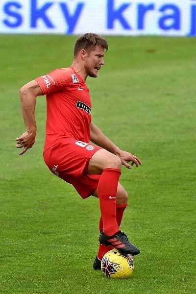 21.6.2020 - 25 kolo F:NL mezi domácí FC Zbrojovkou Brno (červená) a MFK Chrudim (černá)