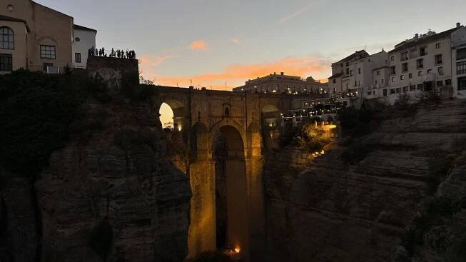 Putování zemí dávno již ne arabskou: Ronda, Cádiz