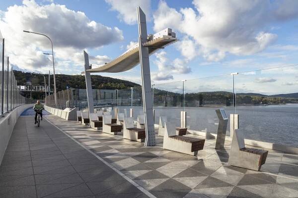 Gov. Mario M. Cuomo Bridge Path - Fisher Associates Landscape Architecture Studio
