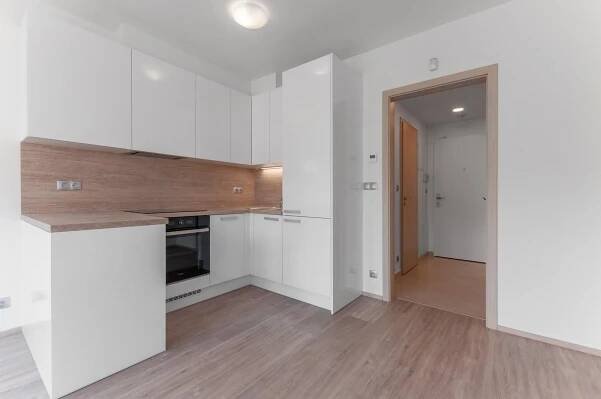 1+kk, Sokolovská, Praha, 28 m2
