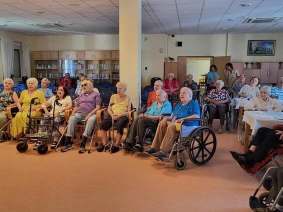 Oslavenci za měsíc červenec - Oficiální stránky Domov pro seniory Heřmanův Městec