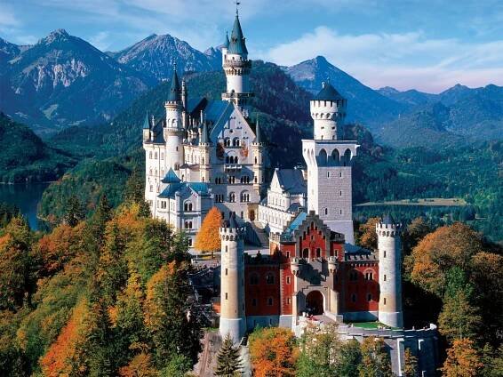 Majestic Castles - Neuschwanstein Castle Bavaria - 750 Piece Jigsaw Puzzle
