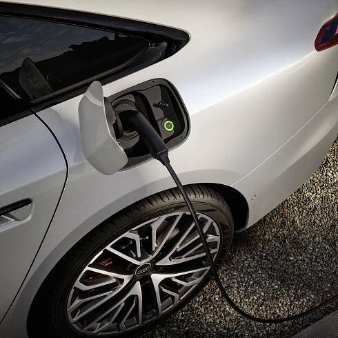 Nová Audi A6 přijíždí jako plug-in hybrid se solidním výkonem i dojezdem