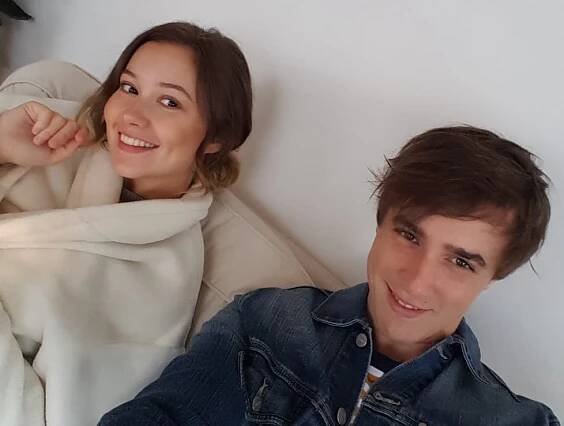 Sexy Sabina Rojková ze seriálu Co ste hasiči ukázala dekolt: Nebudete vědět, kam s očima!