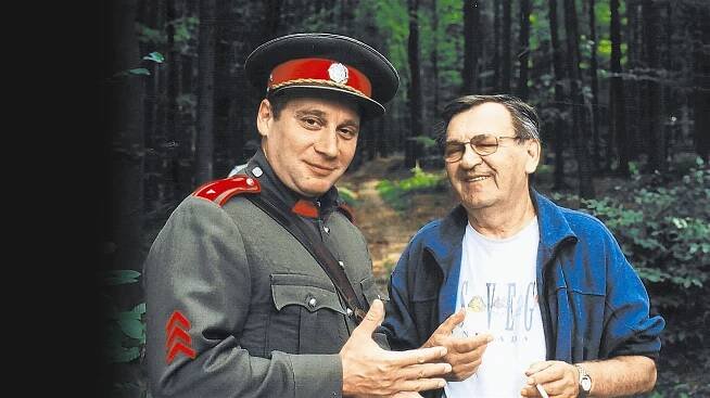 Své herce miloval. Moskalyk objížděl divadla, aby našel ty pravé četníky