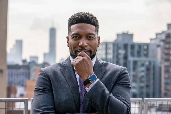 Nemocnice New Amsterdam - Zaplaceno - Promo - Jocko Sims