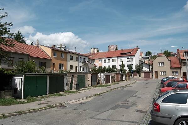 Soubor:Kohoutovice - ulice Ulicka a Mysliveckova.jpg