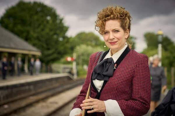 Rivalové - Epizoda 5 - Promo - Katherine Parkinson