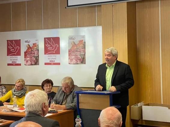 Proběhla Jihočeská krajská konference KSČM. Alena Nohavová opět předsedkyní Jč KV KSČM | Okresní výbor KSČM Jindřichův Hradec