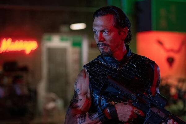 DMZ - The Good Name - Z filmu - Benjamin Bratt
