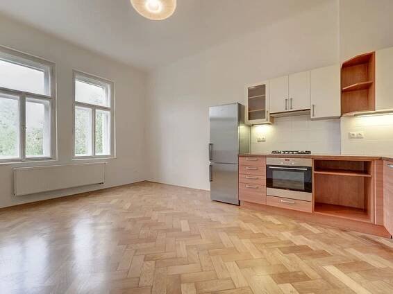 Pronájem Praha, hezký nezařízený byt 3+kk vhodný jako kancelář, 78 m2, Dejvice - ulice Dejvická