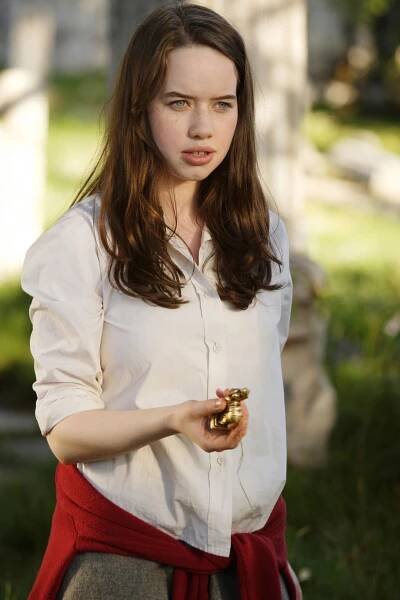 FOTO: Anna Popplewell jako Zuzana Pevensiová ve druhém pokračování Letopisů Narnie. – stránka 10