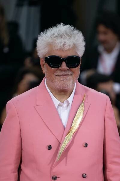 „Teď eutanazii nepotřebuji, ale rozhodl bych se pro ni,“ tvrdí Pedro Almodóvar. Do nového filmu obsadil...
