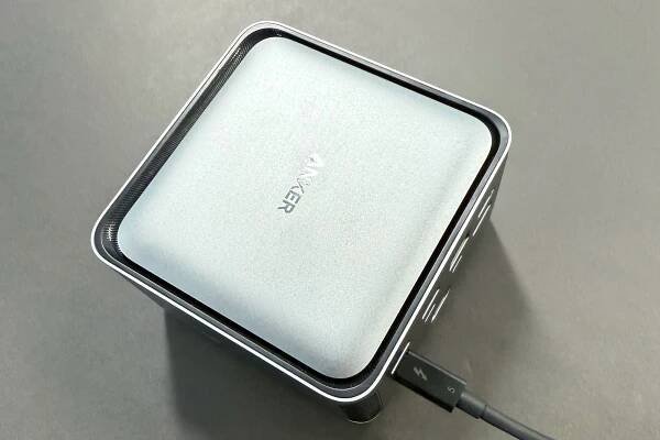 Anker Prime Docking station 14 in desk 1 8K Thunderbolt 5 cable