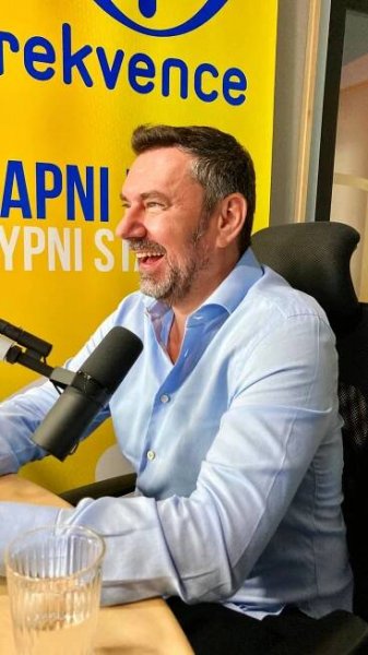 Emanuele Ridi: Podnikání v Itálii je složitější než v Česku. Byrokracie vládne, je to tam dvakrát horší | Host Frekvence