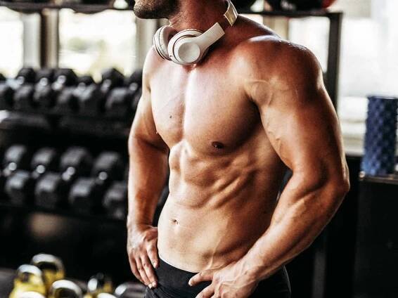 Ditch the weights — carve out stronger abs in 15 minutes with this bodyweight workout