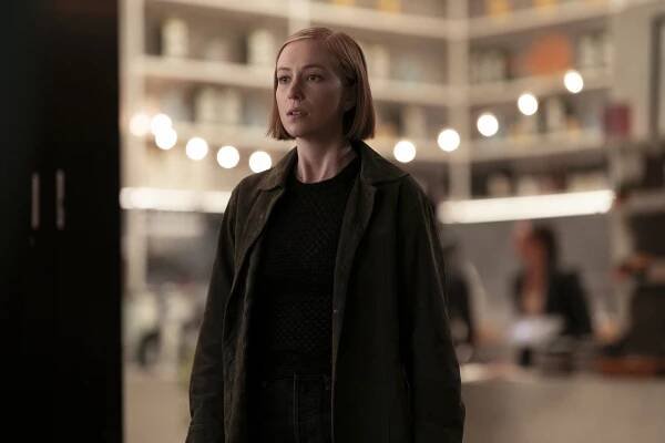 Hannah Einbinder Breaks Down Ava’s Power Play in the Hacks Season 3 Finale