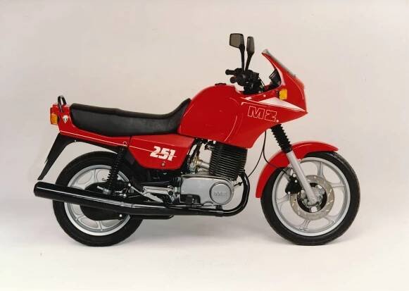 Nový model MZ 251, vyráběný po privatizaci továrny ve Zschopau (1992)