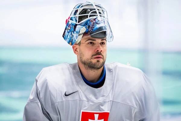 Slovenský brankár sa vracia do známej súťaže. V KHL si zahrá po boku reprezentačného kolegu