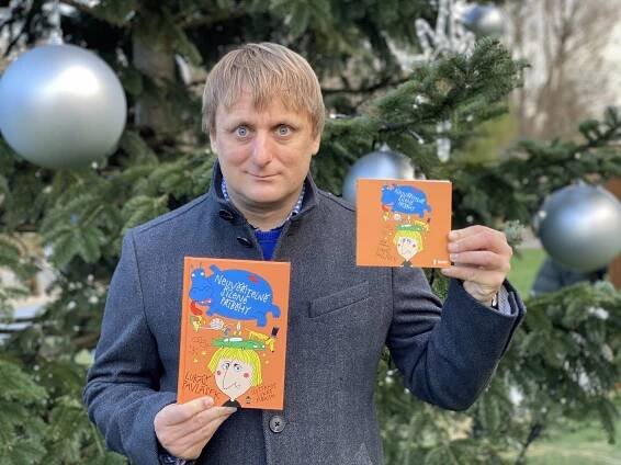 FOTO: Lukáš Pavlásek píše jednu knihu za druhou. – stránka 42