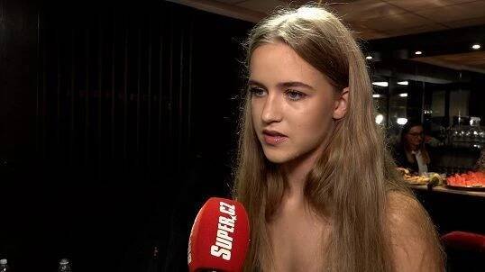 První láska skončila: Krásná dcera Lucie Zedníčkové, herečka Amelie Pokorná (17) je single