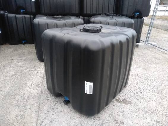 IBC vklad 1000l černý, NOVÝ, horní víko DN 220mm, spodní víko DN 50mm :: Plastove-kontejnery
