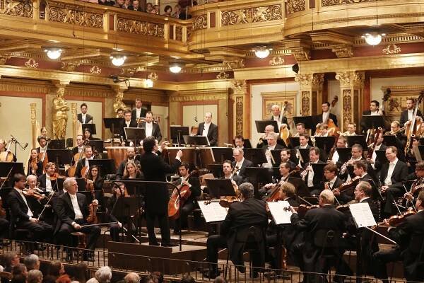 Vídeňští filharmonici a Gustavo Dudamel i pro pět stovek slovenských diváků | Opera PLUS