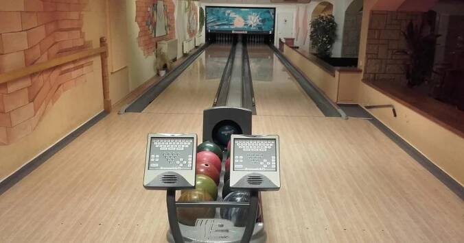 Bowling v restauraci Havírna Letovice - užijte si hru na profesionálních dráhách - Po Česku