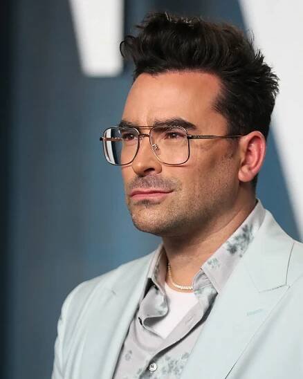 Dan Levy shows more solemn side in Netflix film 'Good Grief'