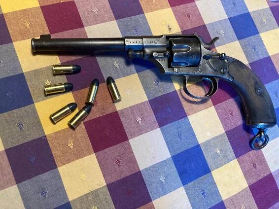 Německý vojenský reichsrevolver M1879