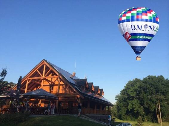 Zážitková dovolená v balónu nad Chřiby pro 2 osoby za 10 490 Kč Břestek BALONY.EU • Firmy.cz
