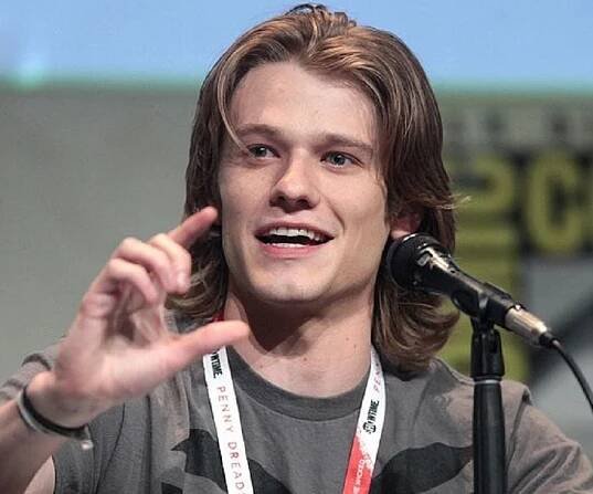 Lucas Till Biography - Facts, Childhood, Family Life & Achievements
