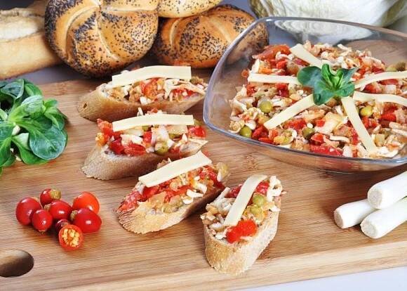 Feferonkový salát recept - Jalapeno, Chilli, Habanero pálivé papričky a feferonky