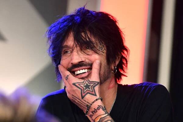 Tommy Lee claims he used to drink two gallons of vodka a day
