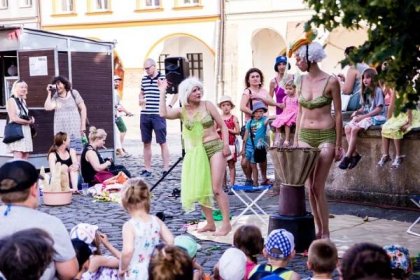 Hradecké divadelní oslavy přilákaly sedmdesát tisíc diváků