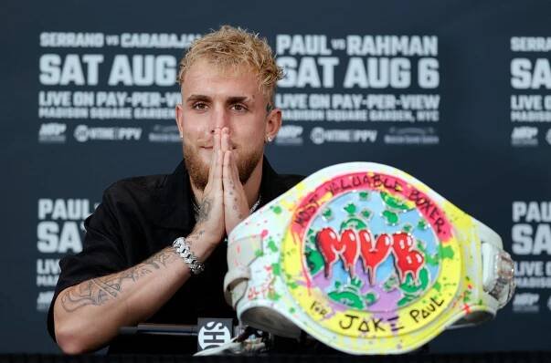 Klapne to konečně? Jake Paul ukázal na legendárního pavouka