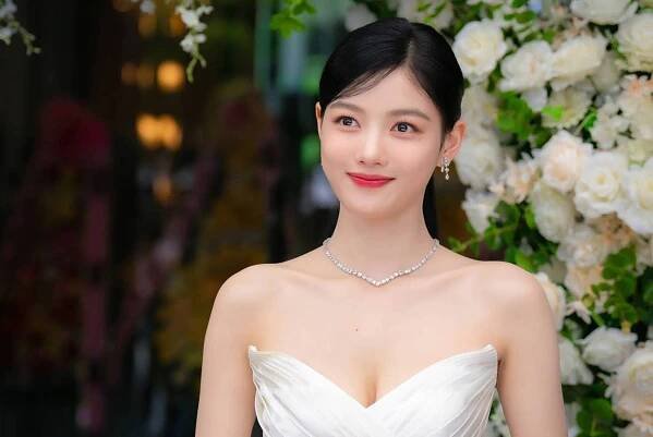 What’s Next for Kim Yoo-jung: Details on Her Upcoming Drama