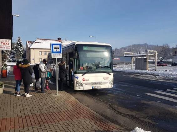 Na Českolipsku nevyjely některé spoje, ČSAD Liberec je ruší kvůli nemocným řidičům - Zdopravy.cz