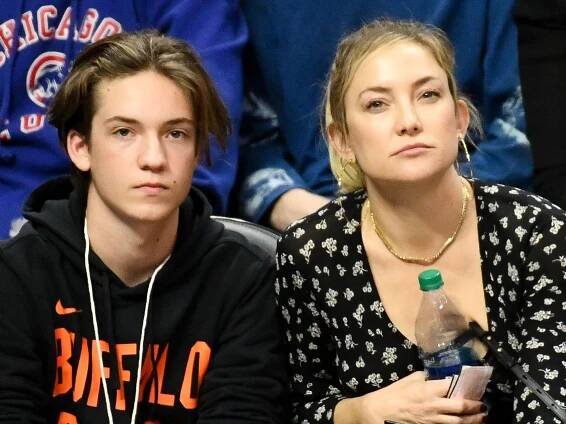 Goldie Hawn's oldest grandson Ryder, 21, towers over famous mom Kate Hudson in new family update