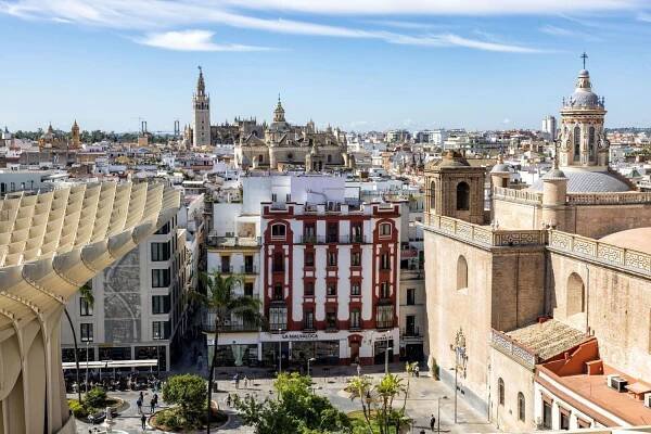 Seville Bucket List: 20 Amazing Things to Do in Seville, Spain