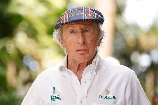 F1: Jackie Stewart suffers stroke and falls ‘unconscious’ in frightening health scare